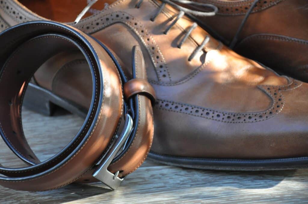 big guy fashion tips for belt and shoes